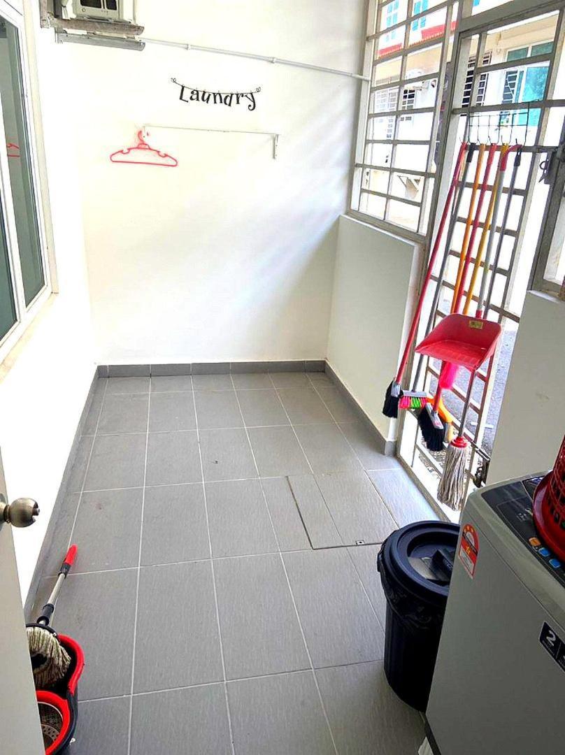 Desaru 16Pax Family With Private Mini Pool & Jacuzzi Villa Kota Tinggi Exterior photo
